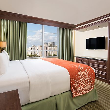 Newport Beachside Hotel & Resort Sunny Isles Beach Extérieur photo