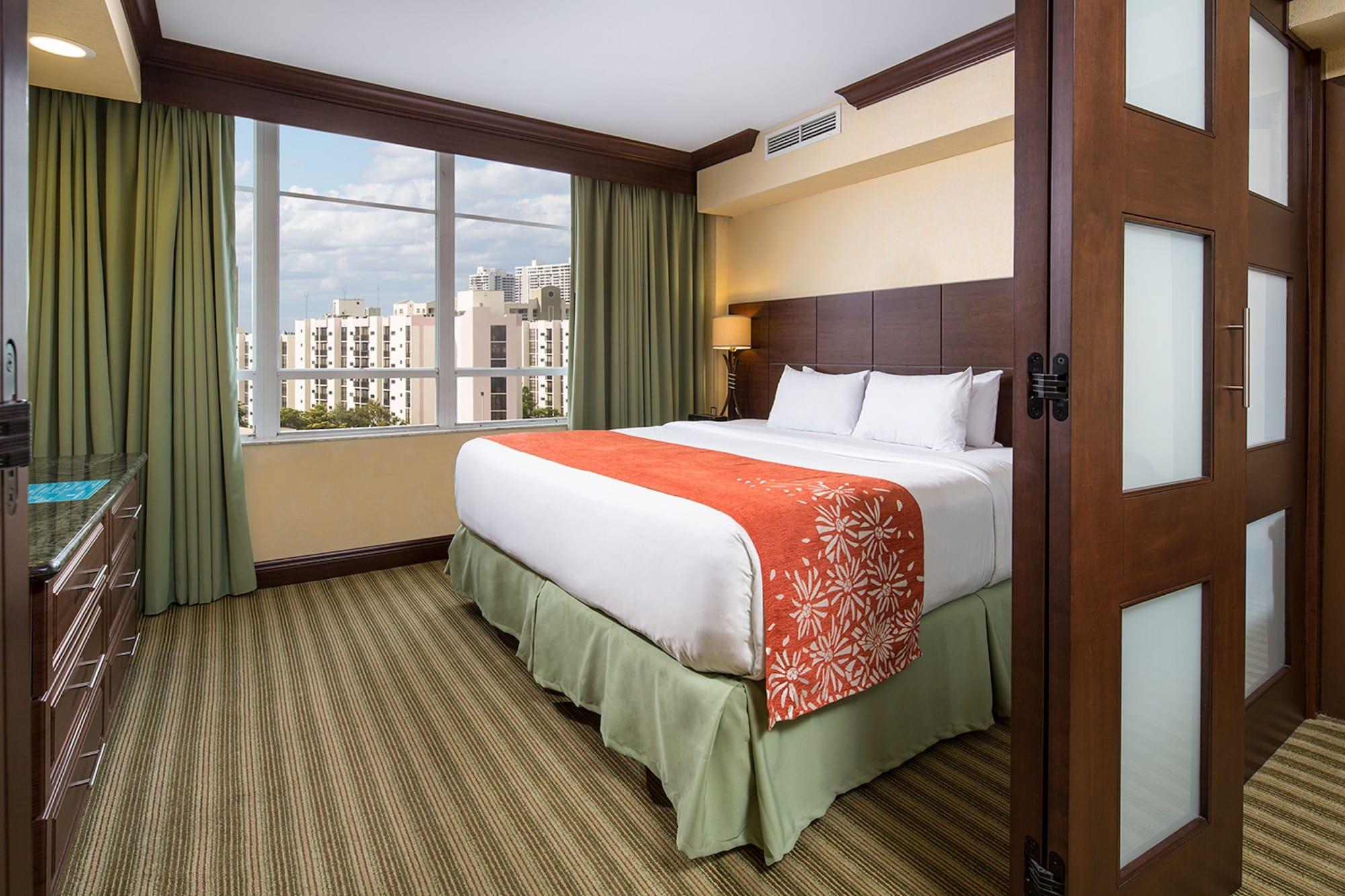 Newport Beachside Hotel & Resort Sunny Isles Beach Extérieur photo