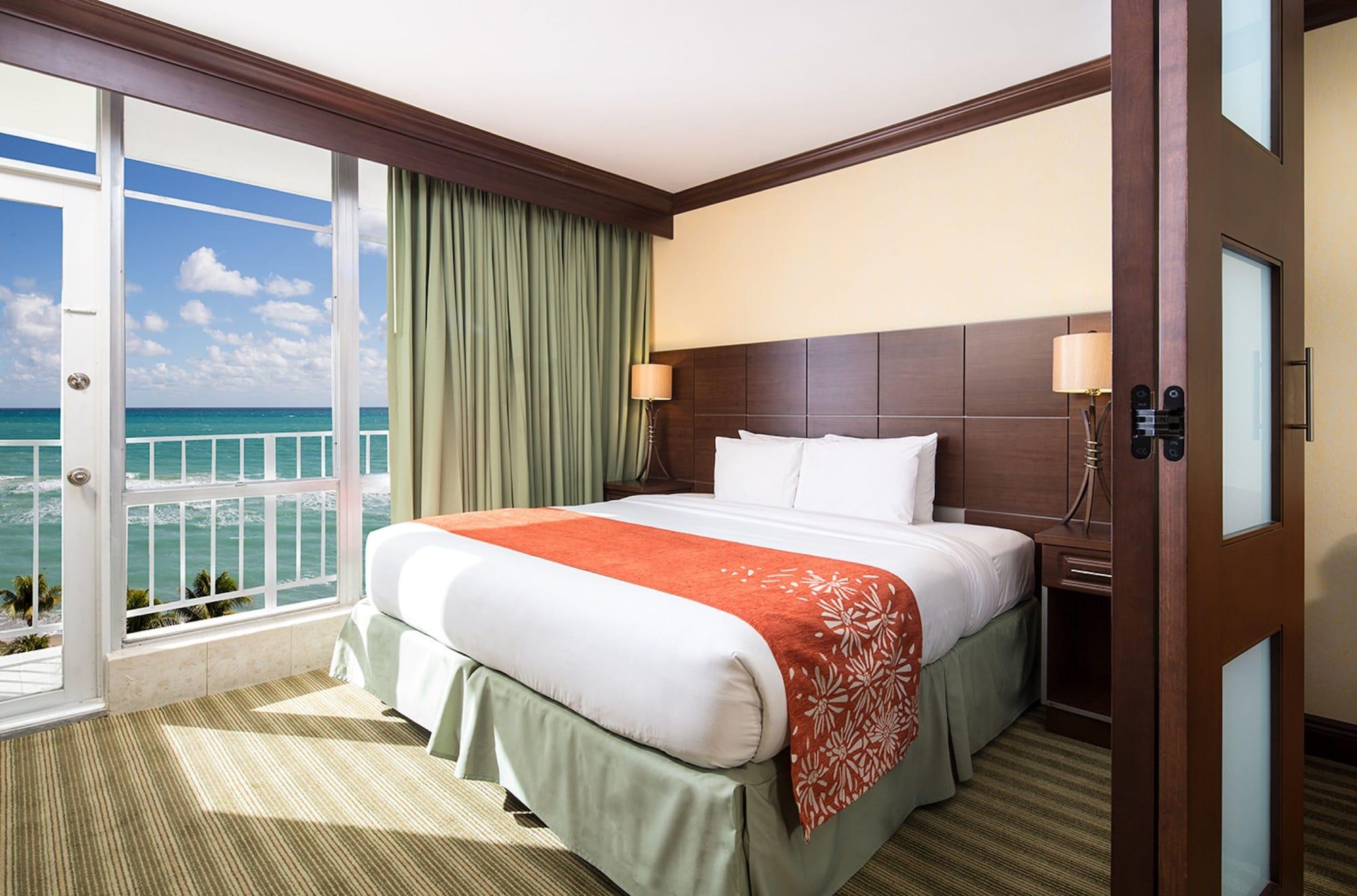 Newport Beachside Hotel & Resort Sunny Isles Beach Extérieur photo
