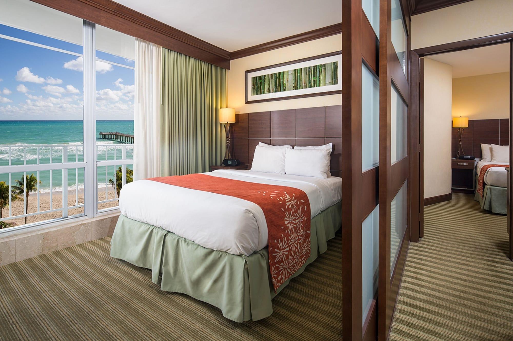 Newport Beachside Hotel & Resort Sunny Isles Beach Extérieur photo