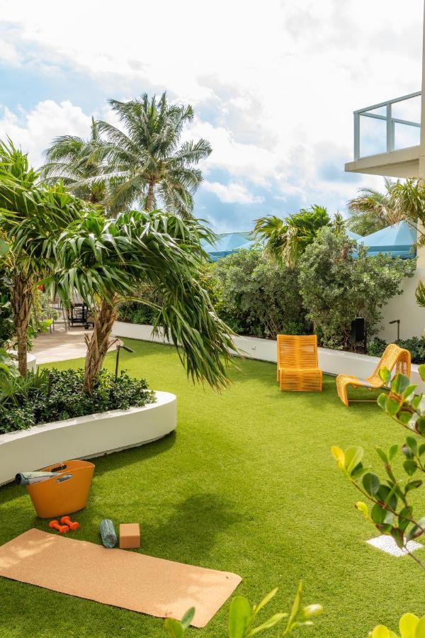 Newport Beachside Hotel & Resort Sunny Isles Beach Extérieur photo