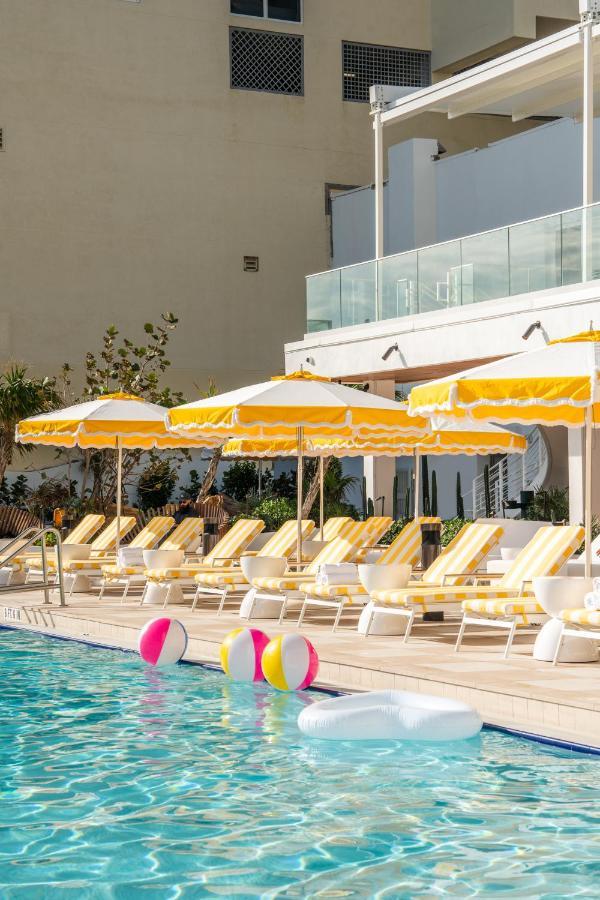 Newport Beachside Hotel & Resort Sunny Isles Beach Extérieur photo